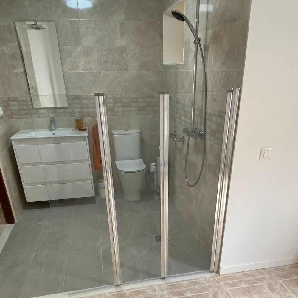reforma de baño adaptado en vivienda particular en Tenerife