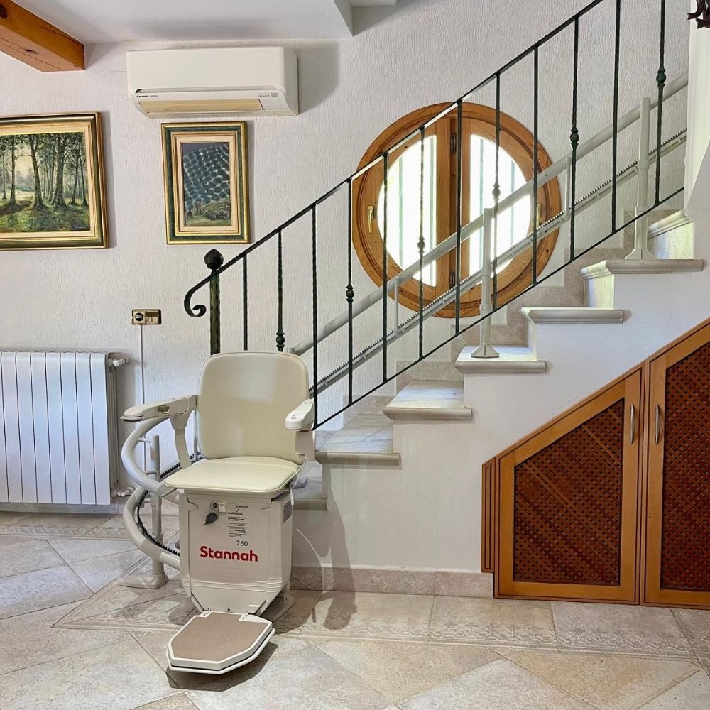 salvaescaleras-stannah-canarias salvaescaleras Stannah instalado en vivienda en Canarias